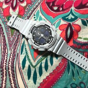 Men’s g-shock watch light grey